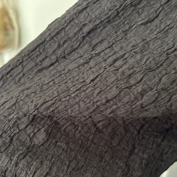 LuLaRoe Textured black oversized v neck tunic - Picture 3 of 3